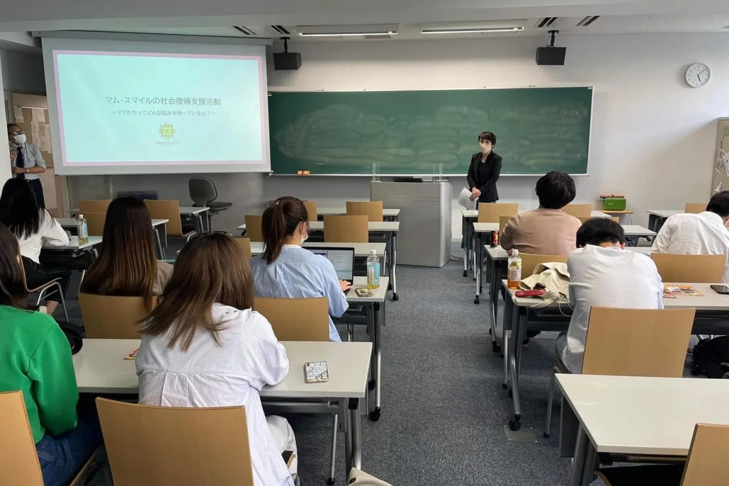 「WCPA」の活動の一環として社会復帰を支援するセミナーの様子